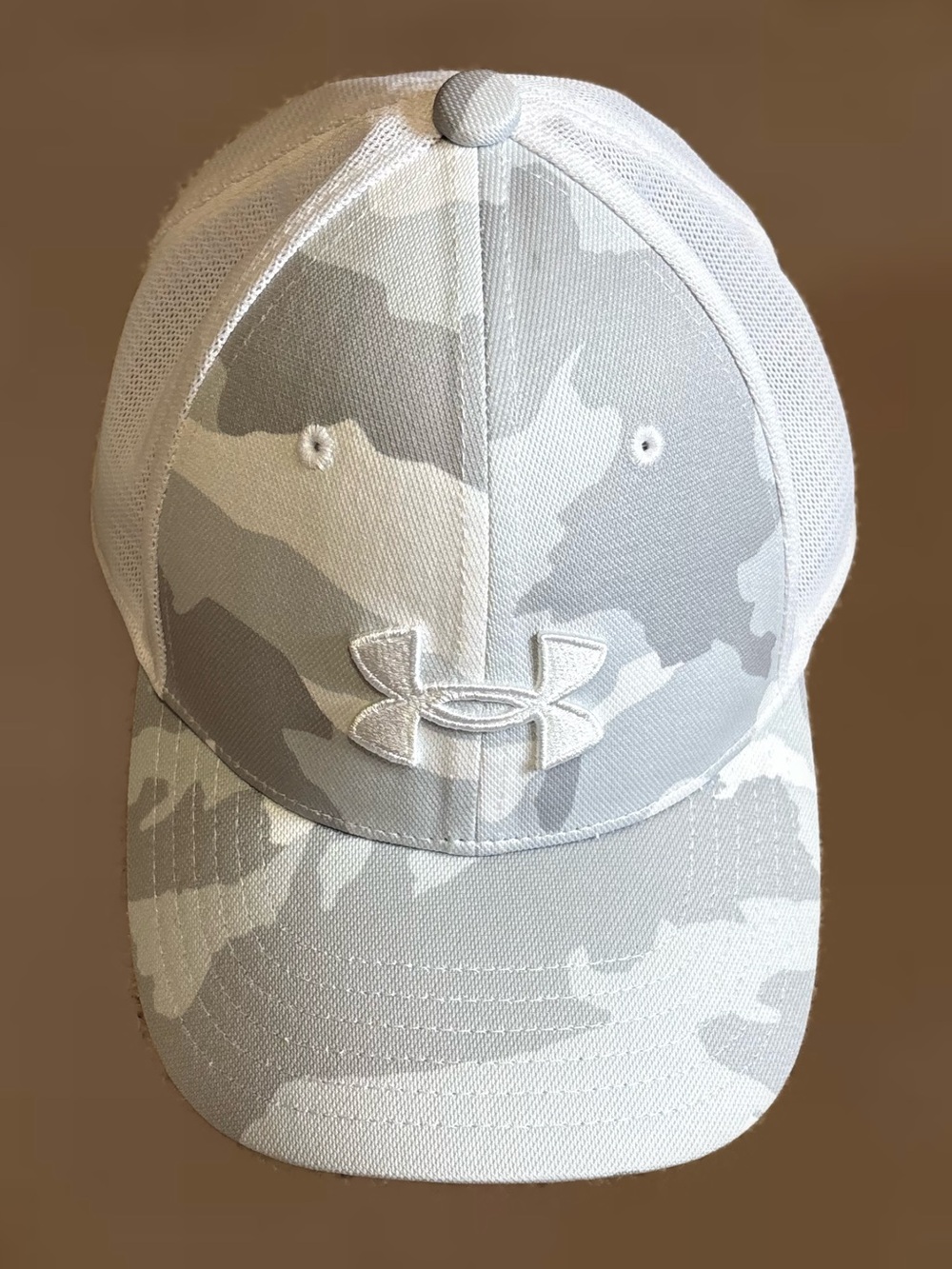 Youth Under Armour Light Gray & White Camo Baseball Cap / Trucker Hat